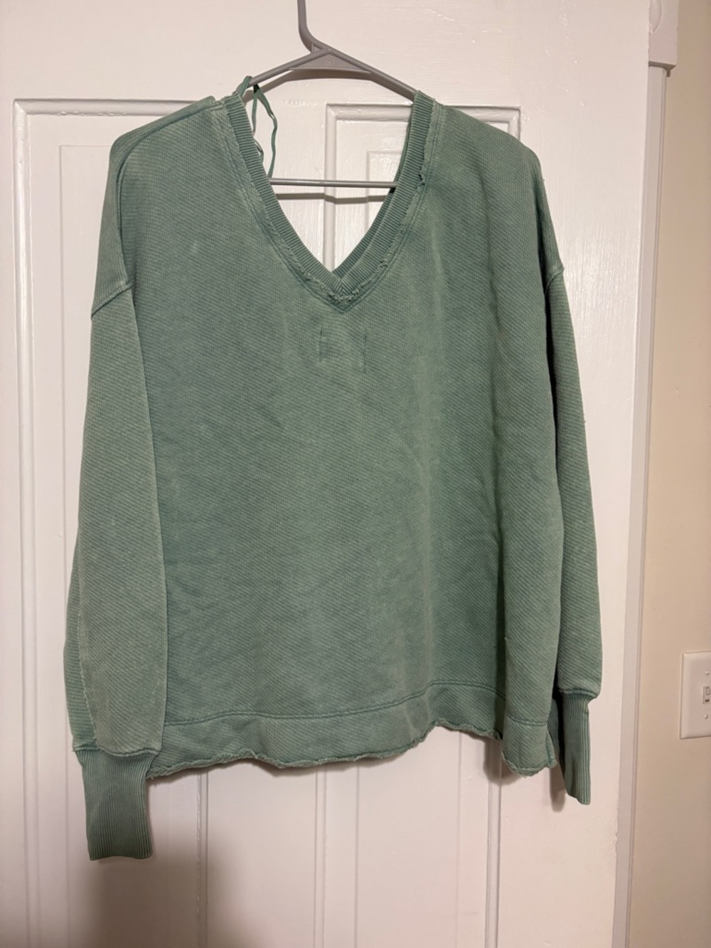 NWT AE Saltwash Double V-Neck Sweatshirt - Sage Green - Picture 2 of 5